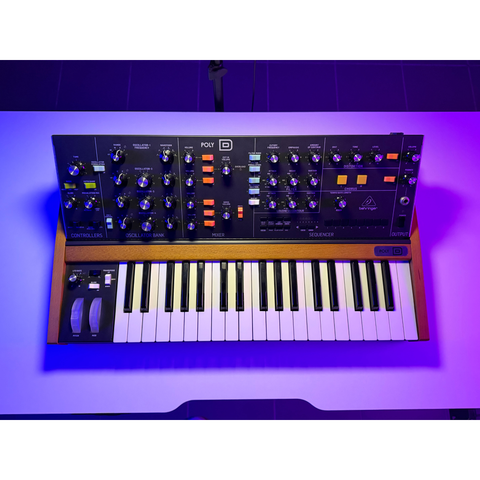 Behringer Poly D