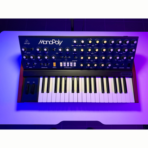 Behringer MonoPoly
