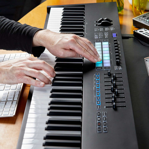 Novation Launchkey 88 MK3